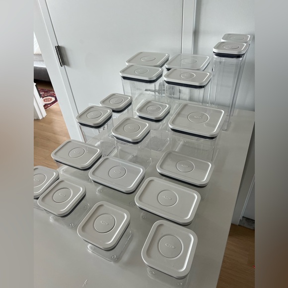 OXO 40-piece food storage set. Excellent condition. - Picture 7 of 10